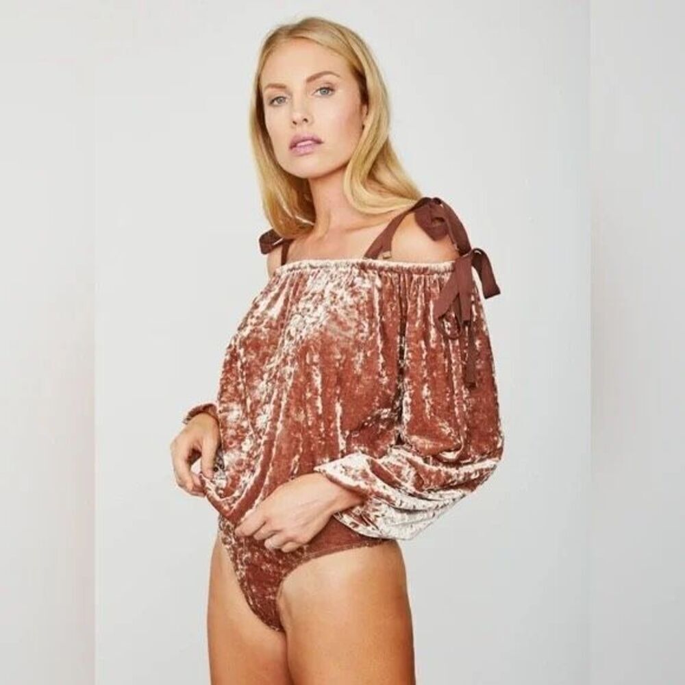 Hot As Hell Womens Café Latte Beg 2 Differ Balloon Sleeve Bodysuit Size Medium